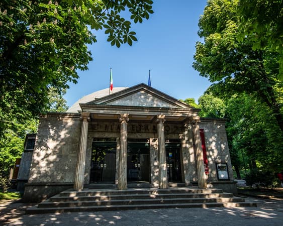 Planetario Civico Ulrico Hoepli