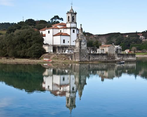 Llanes