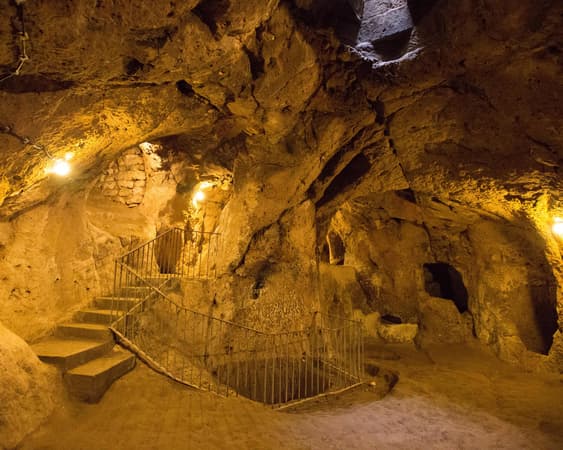 Kaymakli Yeraltı Şehri - Underground City