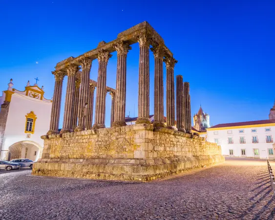 Evora