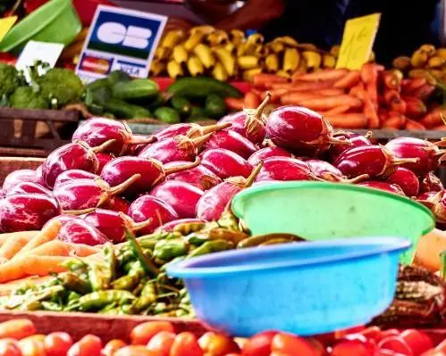 Saint-Paul fairground market