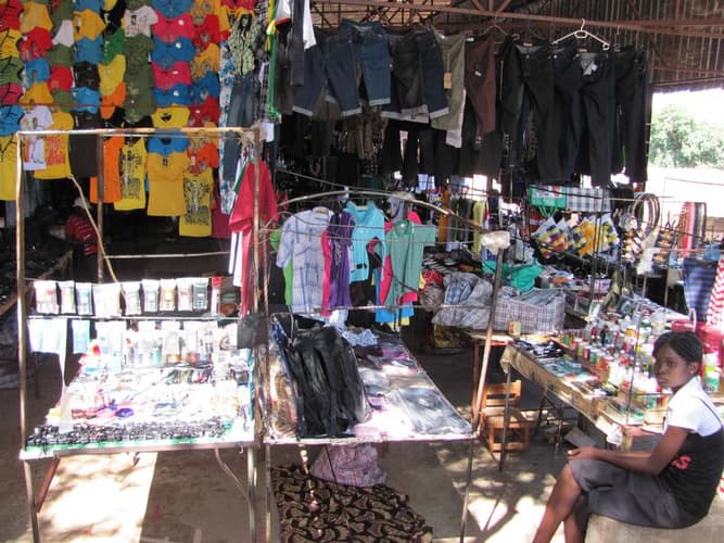 Bild - Wild Horizons: Chinotimba Township Tour - 2 Hours