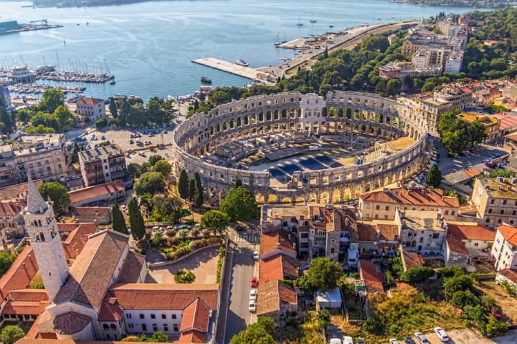 Bild - Pula City Break, Private Tour