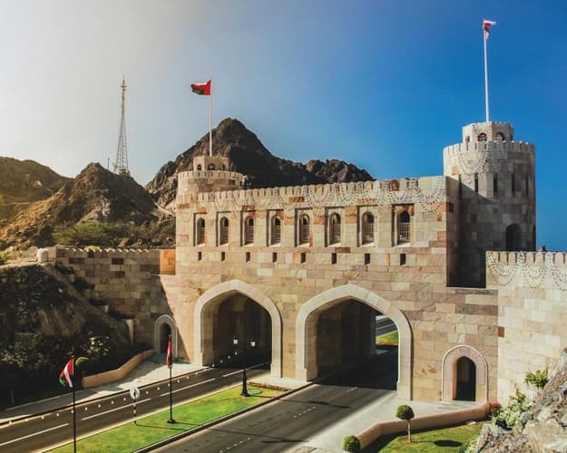 Image - German Speaking Seat-in-Coach Tour (SIC) – Guaranteed Departure