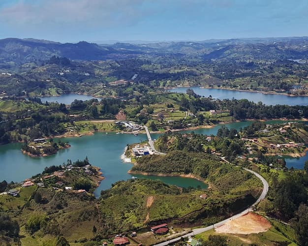 Imagem - Entre as montanhas e o mar