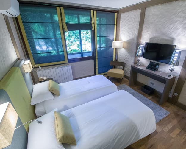 Image - 10 N Barlassina