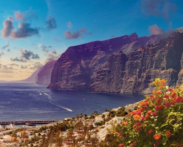 画像 - Canary Islands by Private Yacht: Nature, Luxury and Adventure between Volcanoes and Ocean