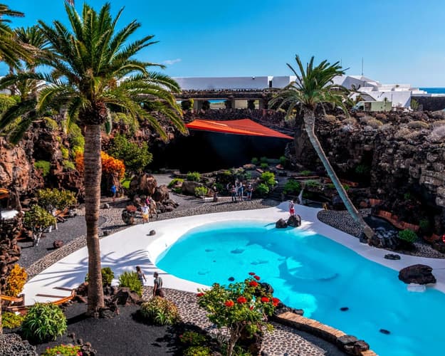 Imagen - Disfruta de increíbles playas en Lanzarote desde Madrid