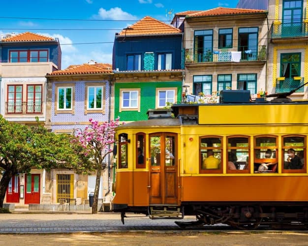 Image -  May Day Holidays in Lisbon