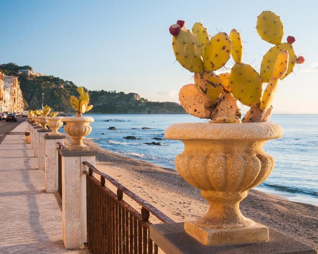 Imagine - Sejur plaja Giardini Naxos, Sicilia, Italia - iulie 2026