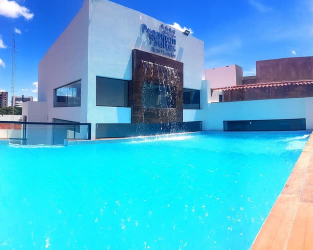 Image - Hotel en Santa Cruz | Premium Suites Apart Hotel 4*