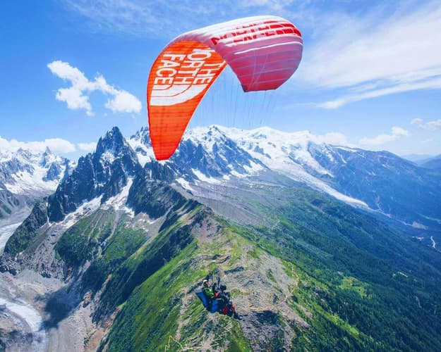 صورة -  الطيران المظلي في مونت بلانك، فرنسا