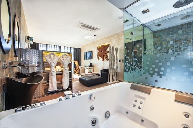 Bild - 3N Suites Natura Mas Tapiolas + 1GF