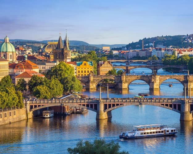 Imagem - Praga  - Avião + Hotel 3* - 3 Dias / 2 Noites