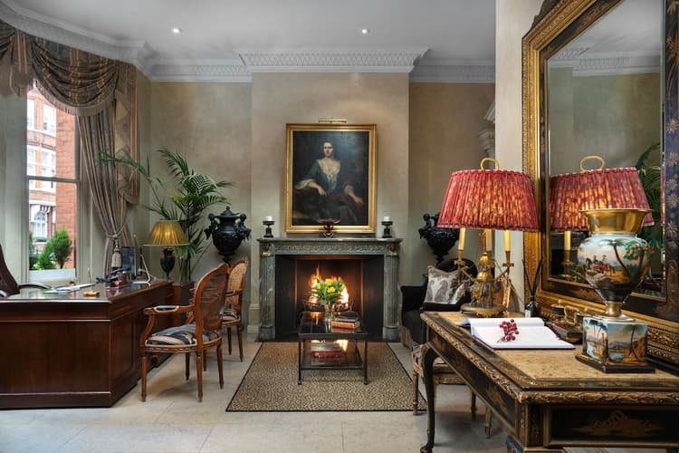 Image - Weekend at 5* Downton Abbey Style Hotel, Chelsea, London
