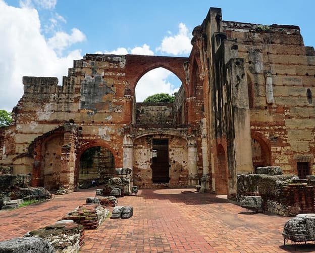 Podoba - Pomlad v APULIJI 4 noči s Trsta + rent'a'car