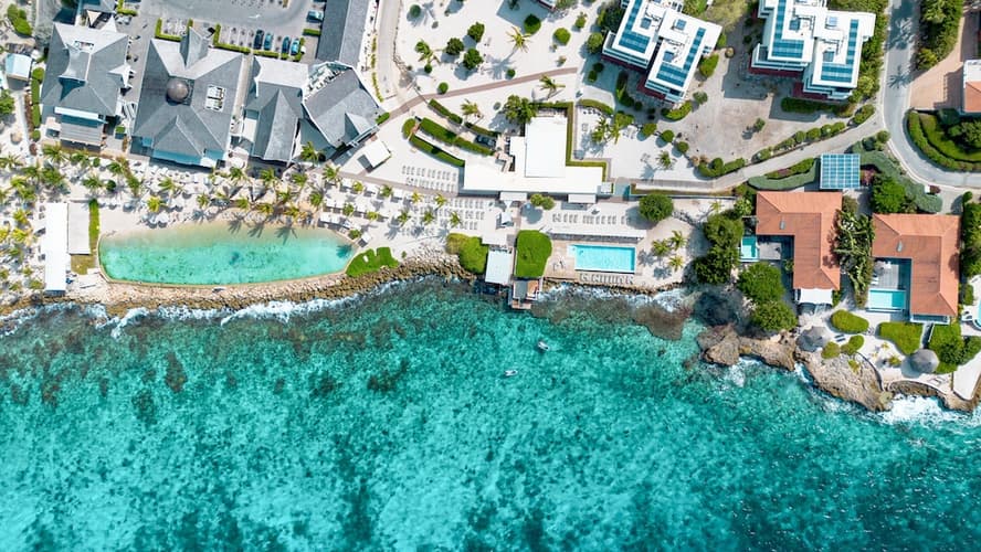 Imagen - DOM 13 MAR 26 - BUE/CUR + Hoteles c/ Desayuno