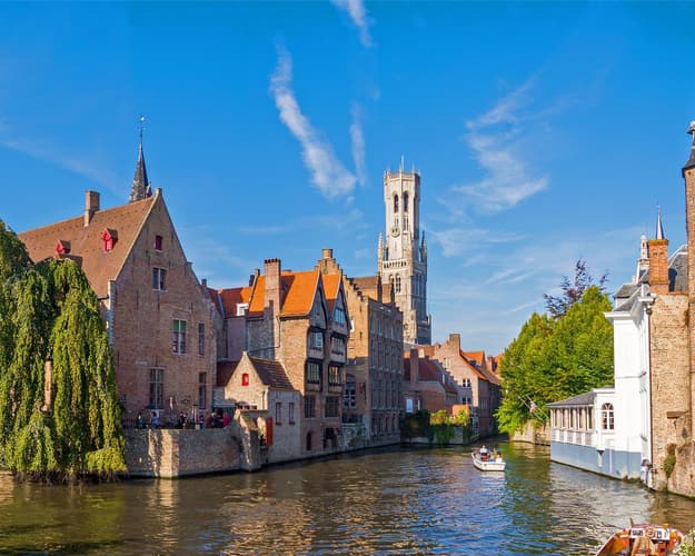 Imagine - Pietele de Craciun - Circuit cu trenul in Flandra, Belgia 