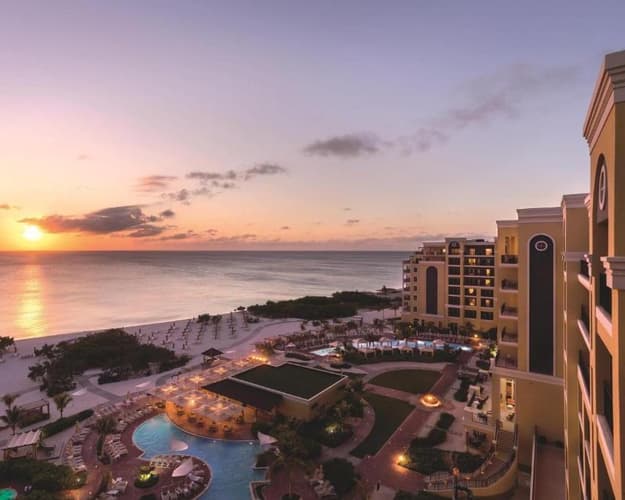 Beeld - Luxe strandvakantie Aruba The Ritz-Carlton 5*