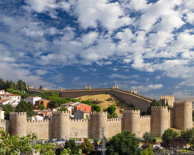 Beeld - Fly & Drive Noord de Paradores - 12 dagen