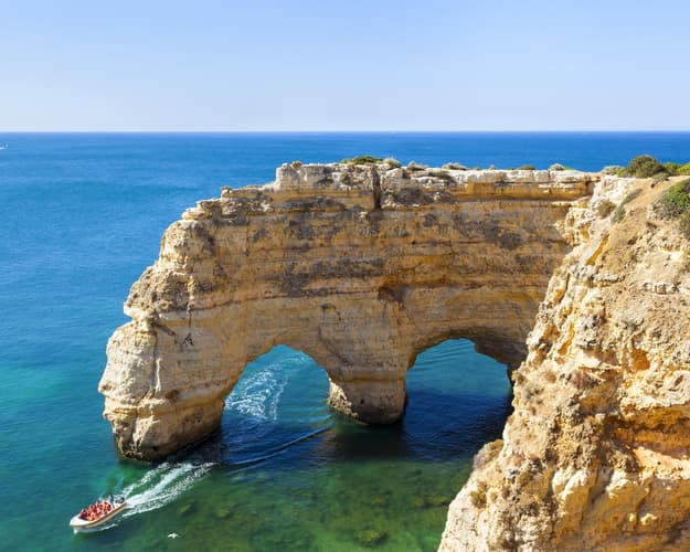 Image - Albufeira, Portugal. Bed and breakfast