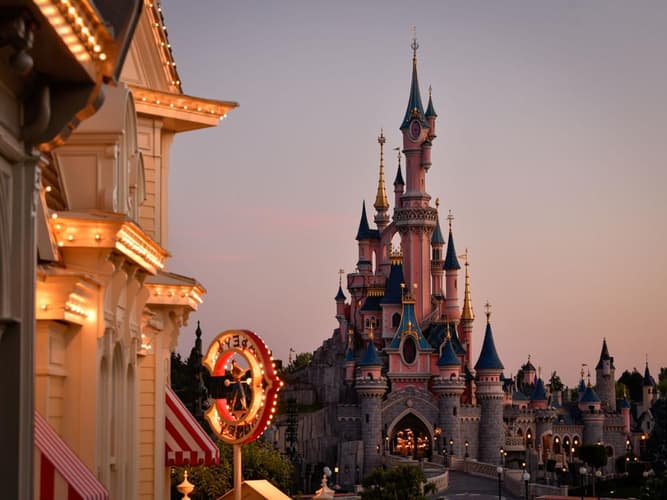 Slika - Disneyland Adventure - Paris, France