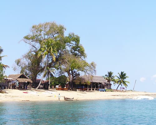 Obraz - Madagaskar mit Antananarivo & Baden auf der Insel Nose By