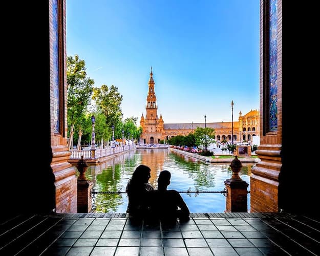 Imagine - Valentine's Day - City break Sevilla, Spania