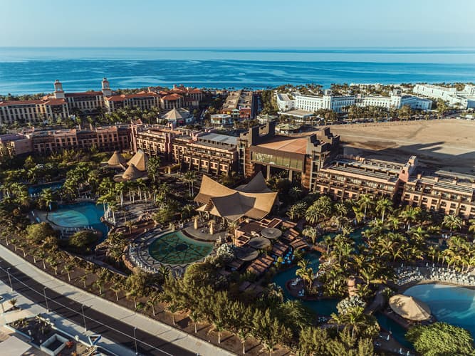 Beeld - Laat u verwennen in het unieke Lopesan Baobab Resort