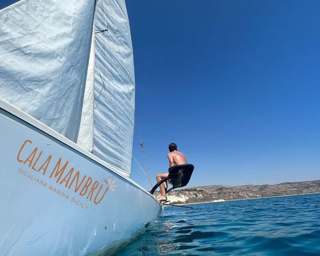 Immagine - Week End: Riserva Naturale di Torre Salsa in Catamarano 