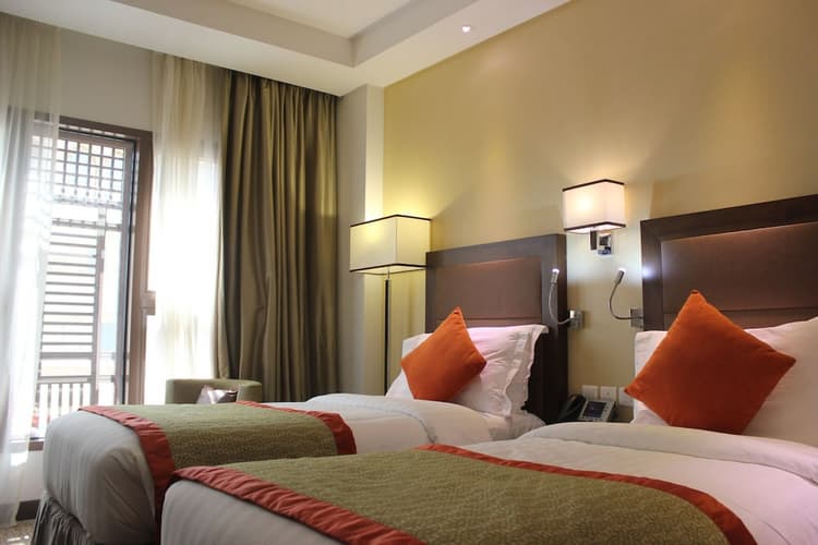 Beeld - 3 Days. 5* MADINAH - Crowne Plaza Madinah (BB)