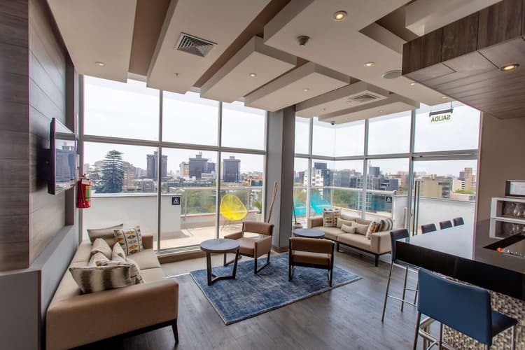 Imagem - Hampton by Hilton Lima Alojamiento y Desayuno 2 adultos