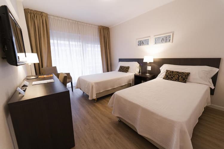 Image - El Conquistador, Argentina