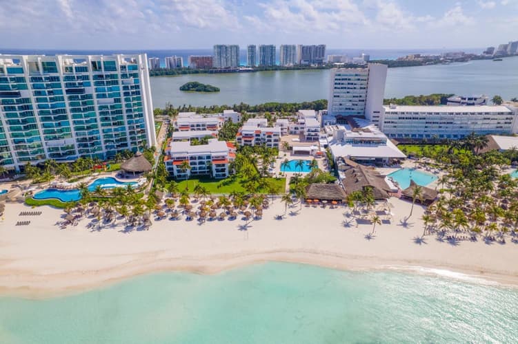 Imagen - FIN DE SEMANA EN BEACH SCAPE CANCUN con desayuno para 2