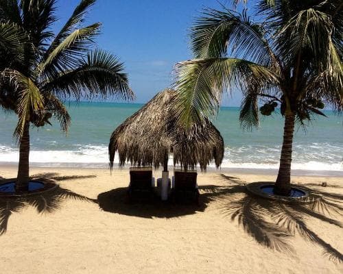 Image - Viaja desde Arequipa a Zorritos con vuelo incluido