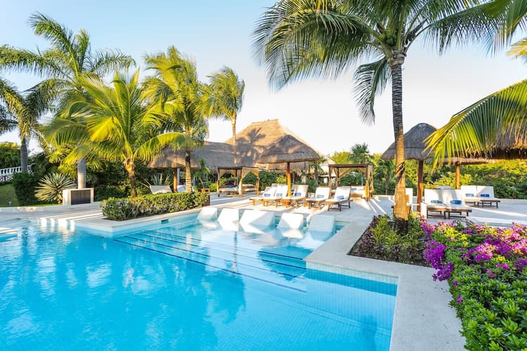 Imagen - TRS Yucatán con Copa 