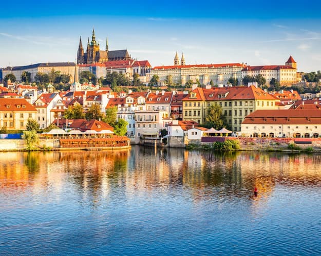 Image - Shopping in Prag und Wellness in Karlsbad