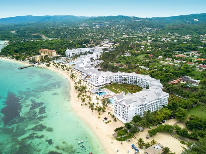 Imagen - Jue 19 Mar 26 - COR / MBJ + Hoteles en Ocho Rios