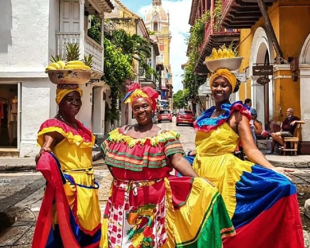 Image - Cartagena y Medellin