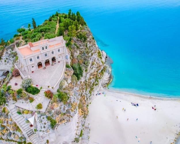 Image -  Sun, Sea, and Calabria