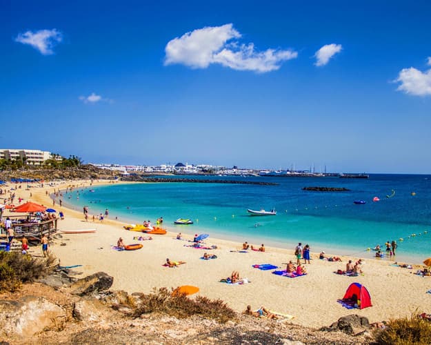 Imagen - Disfruta de increíbles playas en Lanzarote desde Alicante