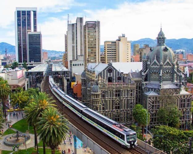 Imagen - Medellín: Innovación, Cultura y Belleza Natural