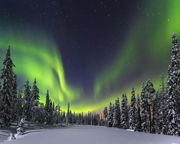 Resim - Experience Northern Lights in Helsinki, Finland