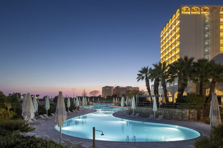 Bild -  5N Crowne Plaza + 2GF