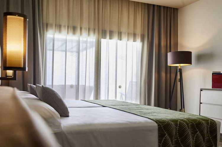 Image - 5 Days MALDIVES (RIU Atoll All inclusive 4* - AI) 