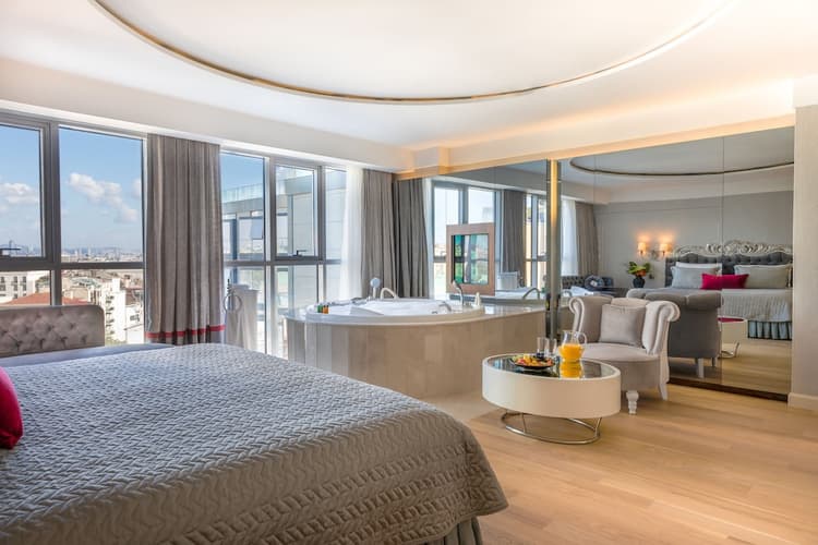 Image - 4 Days ISTANBUL (CVK Taksim Hotel Istanbul 4* - BB)