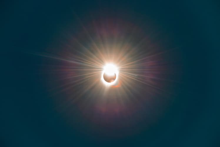 Billede - Iceland to Greenland: Total Solar Eclipse (Ultramarine)