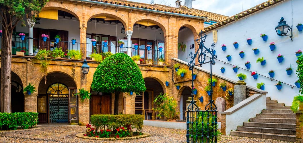 Imagen -  Conoce los Patios de Córdoba (desde otros orígenes Santiago de Compostela y Zamora)