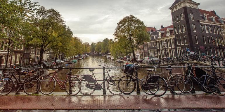 Imagen - Budapest to Paris: Bike Tours & Belgian Waffles