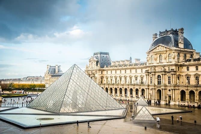 图像 - Louvre Museum Paris, France
